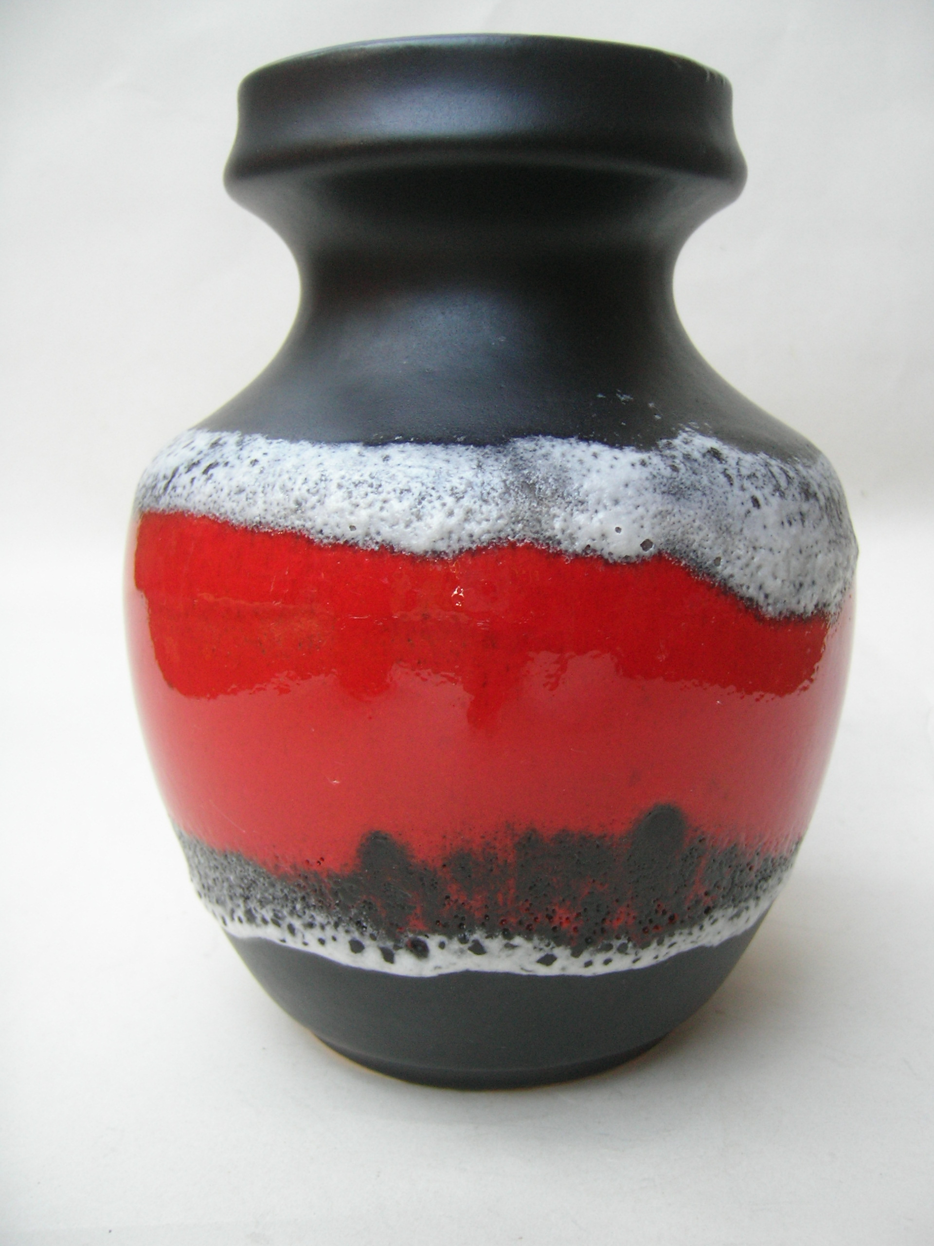Bay 82-17 red and black ceramic fat lava vase