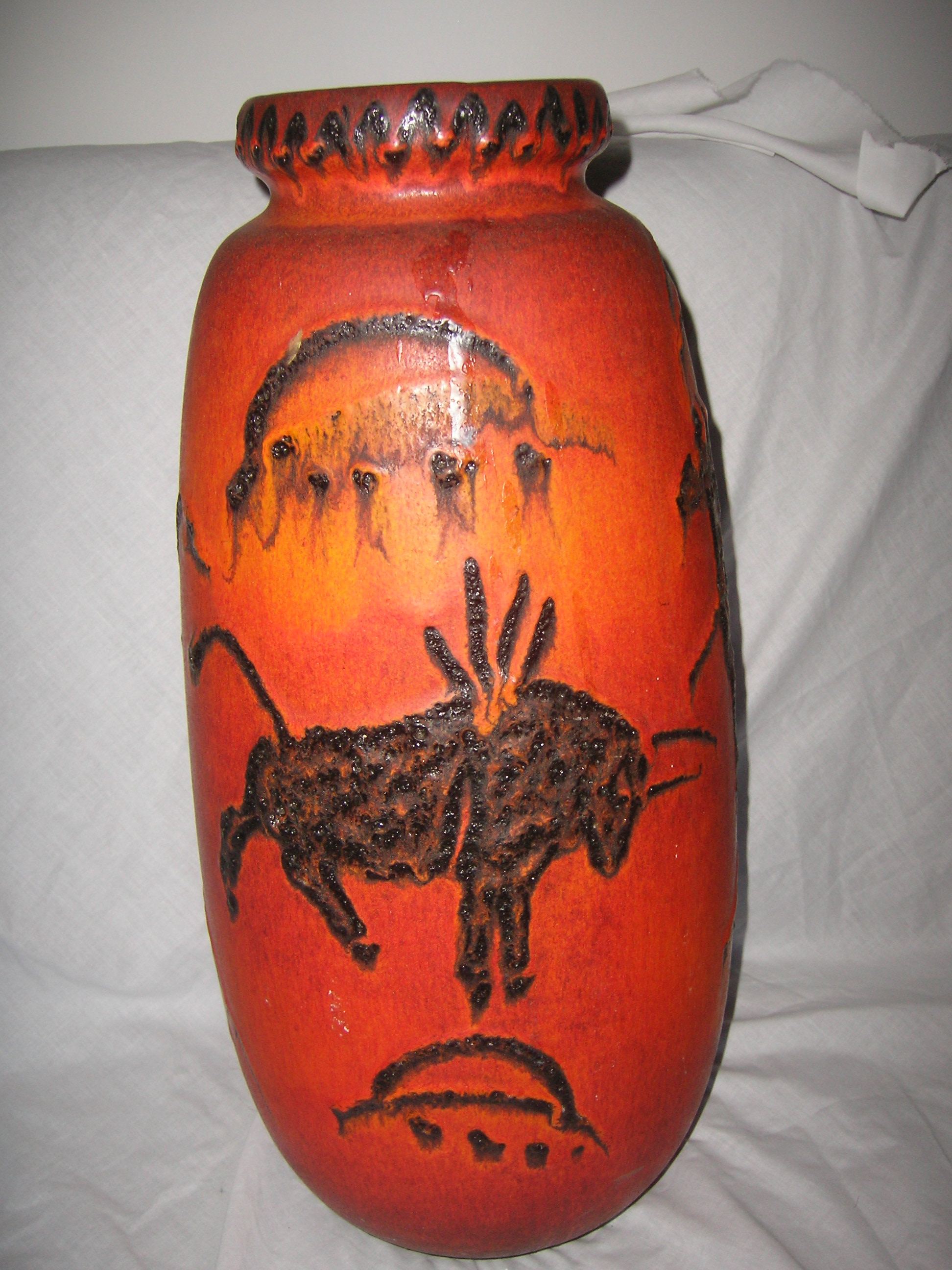 Scheurich 284-47 Bison Montignac Fat Lava Vase