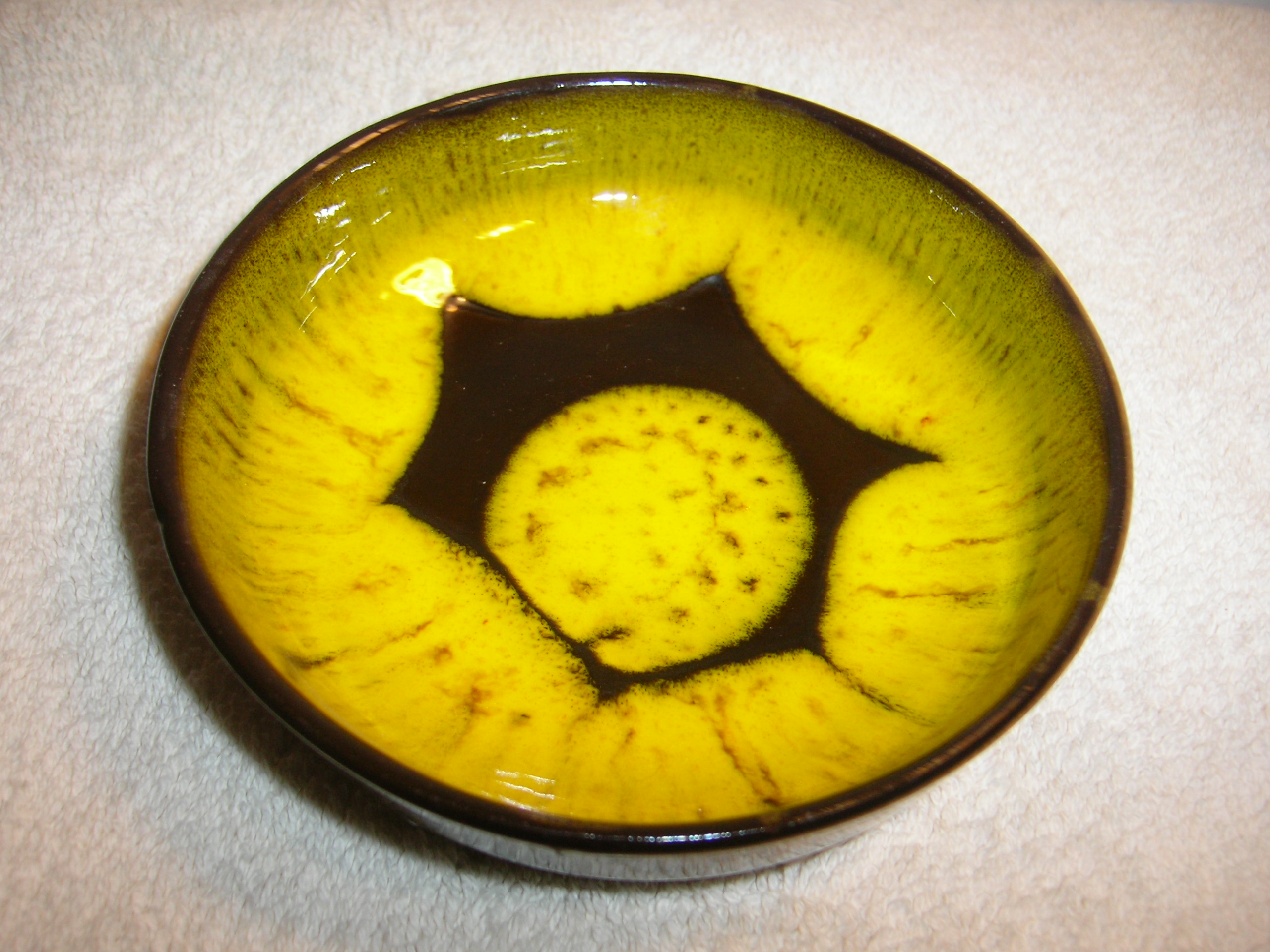Buckeberg Yellow Dish